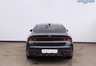 Подержанный автомобиль Kia K5 2021 года (6 фото)