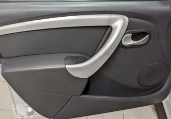 Подержанный автомобиль LADA (ВАЗ) Largus Wagon 2016 года (11 фото)