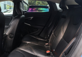 Подержанный автомобиль Volvo V40 Hatchback 2014 года (8 фото)