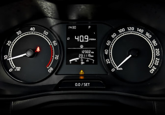 Подержанный автомобиль Skoda Rapid Liftback 2021 года (13 фото)