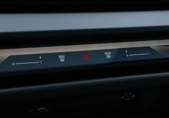 Подержанный автомобиль BMW X3 2025 года (16 фото)