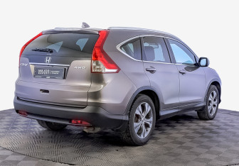 Подержанный автомобиль Honda CR-V 2013 года (5 фото)