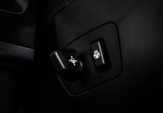 Подержанный автомобиль BMW X5 2015 года (17 фото)