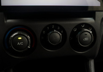 Подержанный автомобиль Hyundai Matrix 2006 года (14 фото)