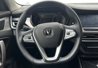 Подержанный автомобиль Changan CS35PLUS 2019 года (12 фото)