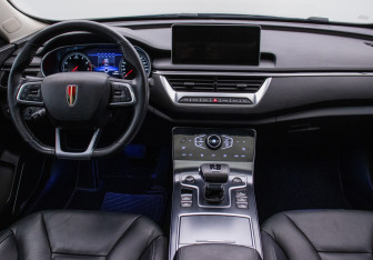 Подержанный автомобиль Hongqi H5 2022 года (13 фото)