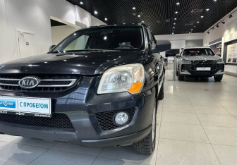 Подержанный автомобиль Kia Sportage 2009 года (9 фото)