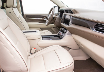 Подержанный автомобиль GMC Yukon 2023 года (7 фото)