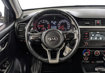 Подержанный автомобиль Kia Rio Hatchback 2021 года (20 фото)