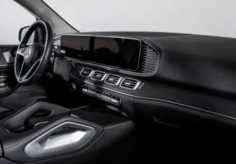 Подержанный автомобиль Mercedes-Benz GLE 2024 года (9 фото)