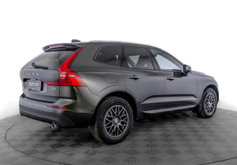 Подержанный автомобиль Volvo XC60 2020 года (5 фото)
