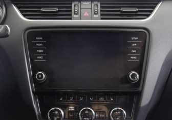 Подержанный автомобиль Skoda Octavia Liftback 2019 года (8 фото)