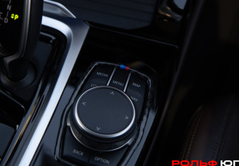 Подержанный автомобиль BMW X4 2021 года (17 фото)