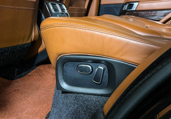 Подержанный автомобиль Land Rover Range Rover 2013 года (27 фото)