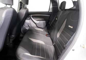 Подержанный автомобиль Renault Duster 2017 года (11 фото)