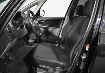 Подержанный автомобиль Suzuki SX4 Hatchback 2011 года (5 фото)