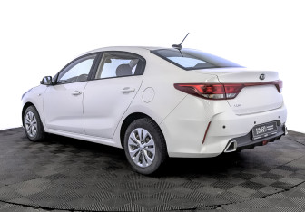 Подержанный автомобиль Kia Rio Sedan 2021 года (7 фото)