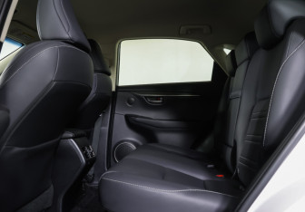 Подержанный автомобиль Lexus NX 2019 года (11 фото)