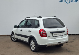 Подержанный автомобиль LADA (ВАЗ) Kalina Wagon 2015 года (7 фото)