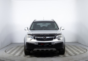 Подержанный автомобиль Opel Antara 2010 года (2 фото)
