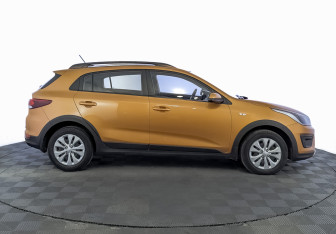 Подержанный автомобиль Kia Rio Hatchback 2018 года (4 фото)