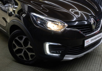 Подержанный автомобиль Renault Kaptur 2019 года (24 фото)
