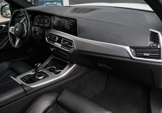 Подержанный автомобиль BMW X5 2020 года (7 фото)