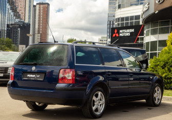 Подержанный автомобиль Volkswagen Passat Wagon 2002 года (4 фото)