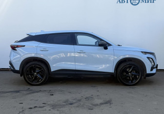 Подержанный автомобиль Omoda C5 2023 года (4 фото)