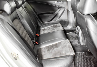 Подержанный автомобиль Volkswagen Passat Sedan 2009 года (12 фото)