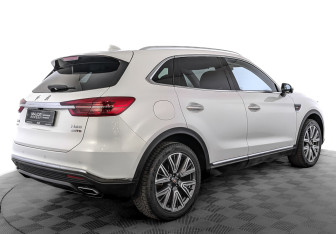 Подержанный автомобиль Hongqi HS5 2023 года (5 фото)