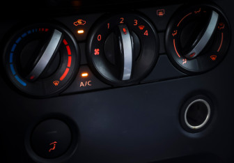 Подержанный автомобиль Nissan Qashqai 2008 года (17 фото)