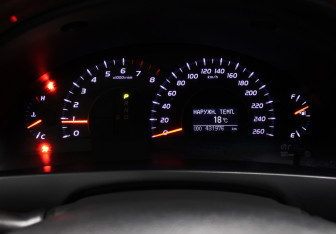 Подержанный автомобиль Toyota Camry Sedan 2009 года (13 фото)