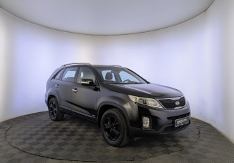 Подержанный автомобиль Kia Sorento 2014 года (3 фото)