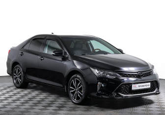 Подержанный автомобиль Toyota Camry Sedan 2017 года (3 фото)