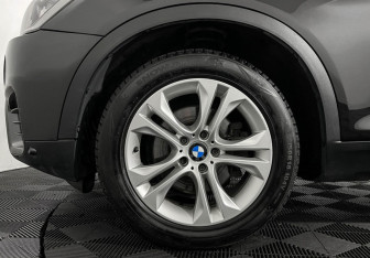Подержанный автомобиль BMW X4 2016 года (7 фото)