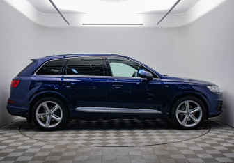 Подержанный автомобиль Audi Q7 2018 года (6 фото)