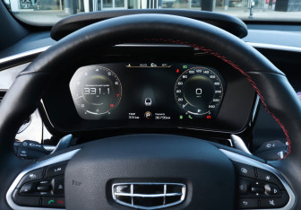 Подержанный автомобиль Geely Tugella 2023 года (38 фото)