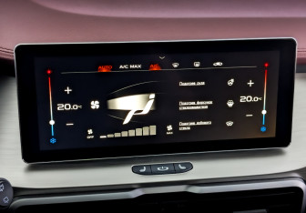 Подержанный автомобиль Geely Coolray 2023 года (27 фото)