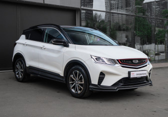 Подержанный автомобиль Geely Coolray 2021 года (3 фото)