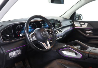 Подержанный автомобиль Mercedes-Benz GLE 2020 года (13 фото)