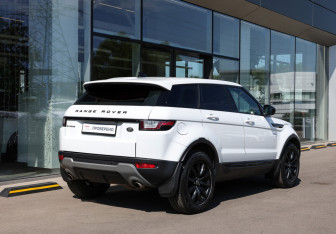 Подержанный автомобиль Land Rover Range Rover Evoque 2018 года (5 фото)