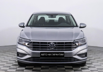 Подержанный автомобиль Volkswagen Jetta Sedan 2020 года (2 фото)