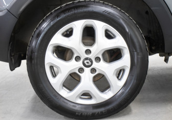 Подержанный автомобиль Renault Kaptur 2016 года (19 фото)