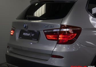 Подержанный автомобиль BMW X3 2012 года (25 фото)