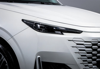 Подержанный автомобиль Changan UNI-K 2023 года (16 фото)