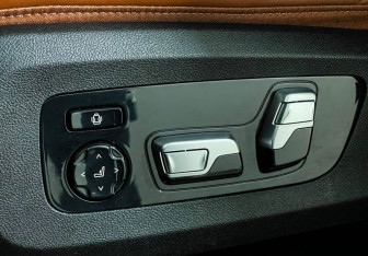 Подержанный автомобиль BMW X5 2019 года (13 фото)