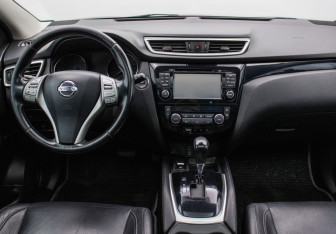 Подержанный автомобиль Nissan Qashqai 2014 года (13 фото)