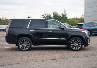 Подержанный автомобиль Cadillac Escalade Suv 2020 года (6 фото)