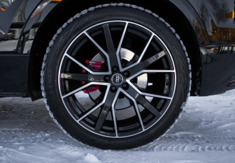 Подержанный автомобиль Audi Q8 2021 года (12 фото)